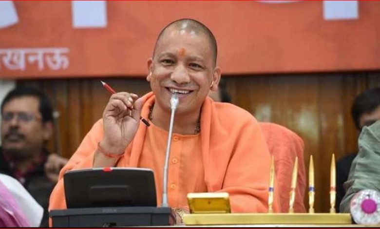 उत्तर प्रदेश की योगी सरकार ने प्रधानमंत्री उज्ज्वला योजना के पात्र लाभार्थियों को वित्तीय वर्ष 2026-27 में दीपावली और होली पर मुफ्त एलपीजी सिलेंडर रिफिल देने की योजना जारी रखने के प्रस्ताव को मंजूरी दी।