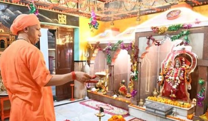 मुख्यमंत्री योगी आदित्यनाथ ने शारदीय नवरात्रि पर महिला सशक्तीकरण, महिला उद्यमिता और उत्तर प्रदेश में महिलाओं की बढ़ती आर्थिक भागीदारी का उल्लेख किया।
