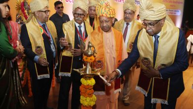 सीएम योगी आदित्यनाथ का लखनऊ में विधि विश्वविद्यालय के दीक्षांत समारोह में कानून का राज, माफियाराज और AI की भूमिका पर संबोधन।