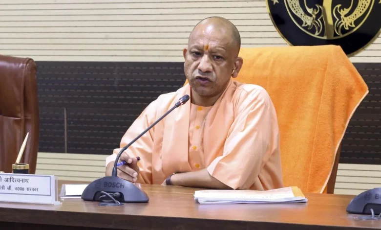 मुख्यमंत्री योगी आदित्यनाथ ने आंधी-तूफान से गिरे पेड़ों के निस्तारण में किसानों को राहत देने और ट्रांजिट परमिट जारी करने के लिए अधिकारियों को निर्देश दिए।
